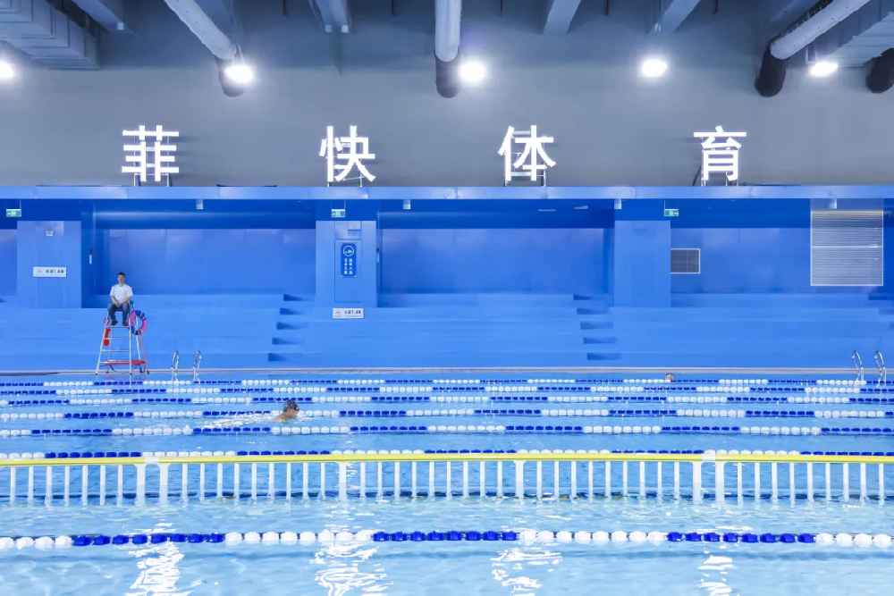 游泳池總濕漉漉？這款恒溫除濕設(shè)備救大命！